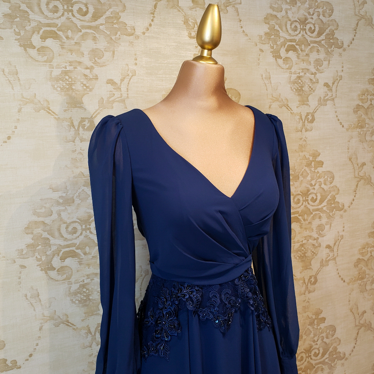 Vestido Azul Marino Largo con Manga Larga de Noche - Almudena Boutique -  Ropa para mujer, Vestidos cortos, de noche y para novias
