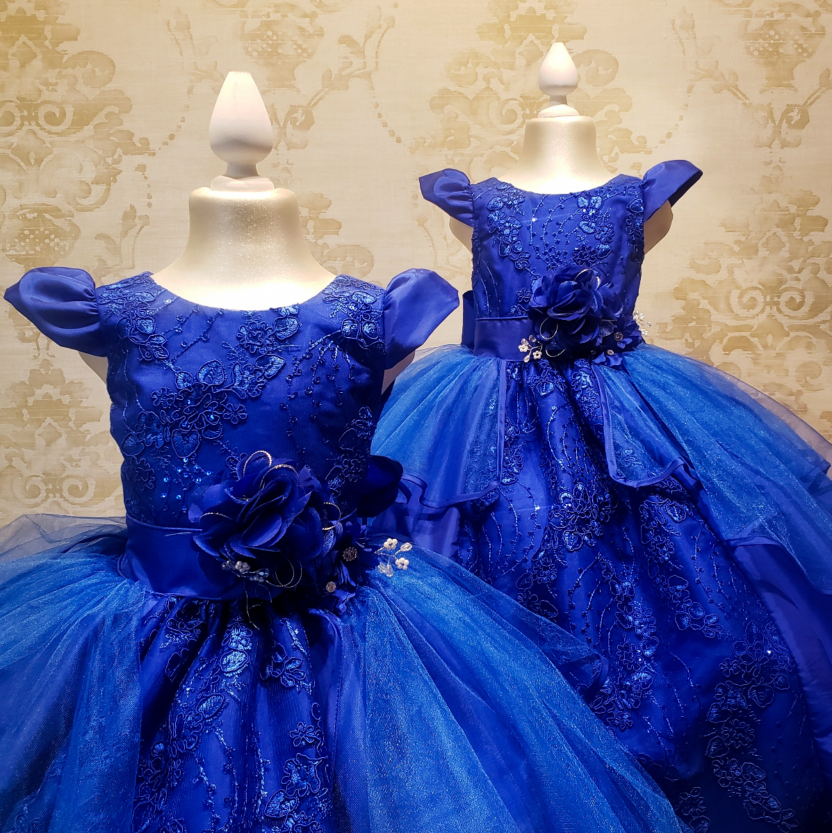 Vestido de Niña Fiesta Azul Rey Encaje Bordado con Flor Talla 2 a 8 años -  Almudena Boutique - Ropa para mujer, Vestidos cortos, de noche y para novias