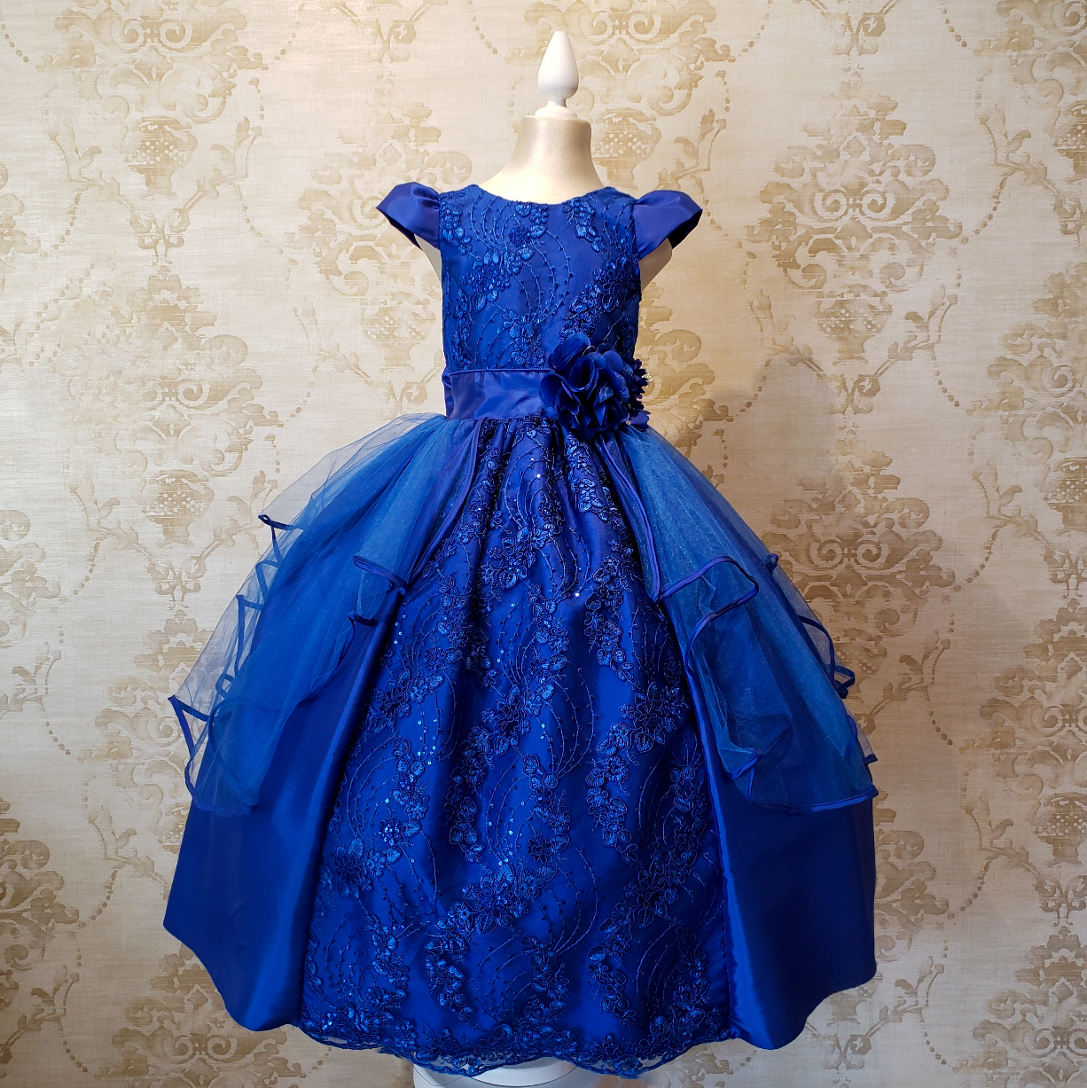 Vestido de Niña Fiesta Azul Rey Encaje Bordado con Flor Tallas 10 a 12 Años  - Almudena Boutique - Ropa para mujer, Vestidos cortos, de noche y para  novias