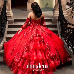 Vestido de Quince Años Rojo con Manga Suelta de Gala - Almudena Boutique - Ropa  para mujer, Vestidos cortos, de noche y para novias