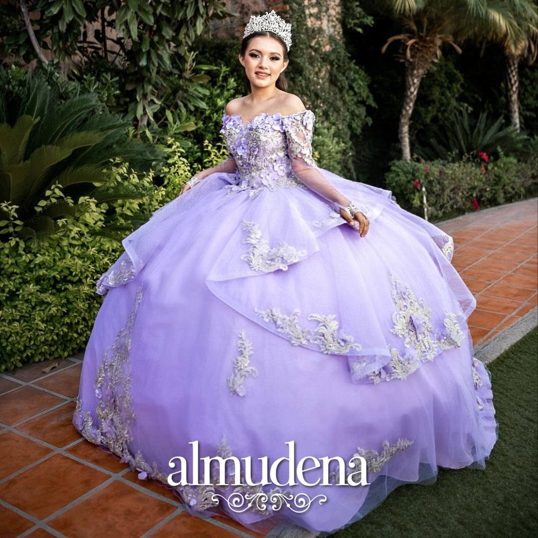 Vestido para Quinceañera Lila Sin Hombros con Maga - Almudena Boutique -  Ropa para mujer, Vestidos cortos, de noche y para novias